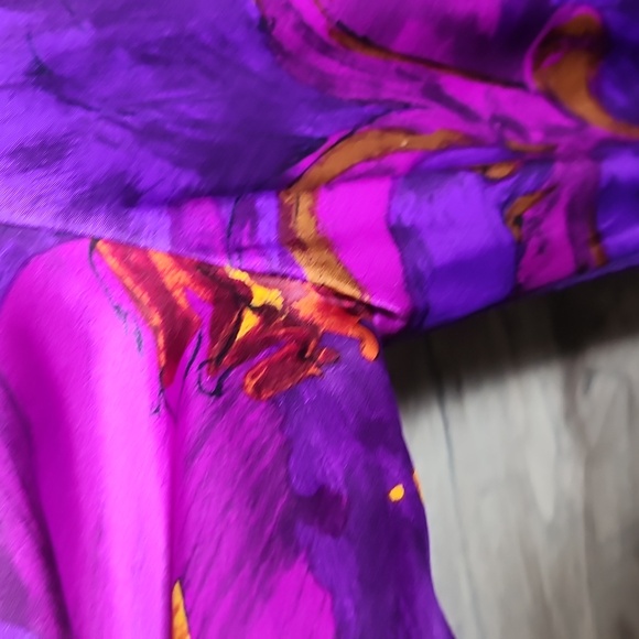 St. John Collection Satin and Knit Cardigan Top in Purple Abstract - Picture 8 of 14